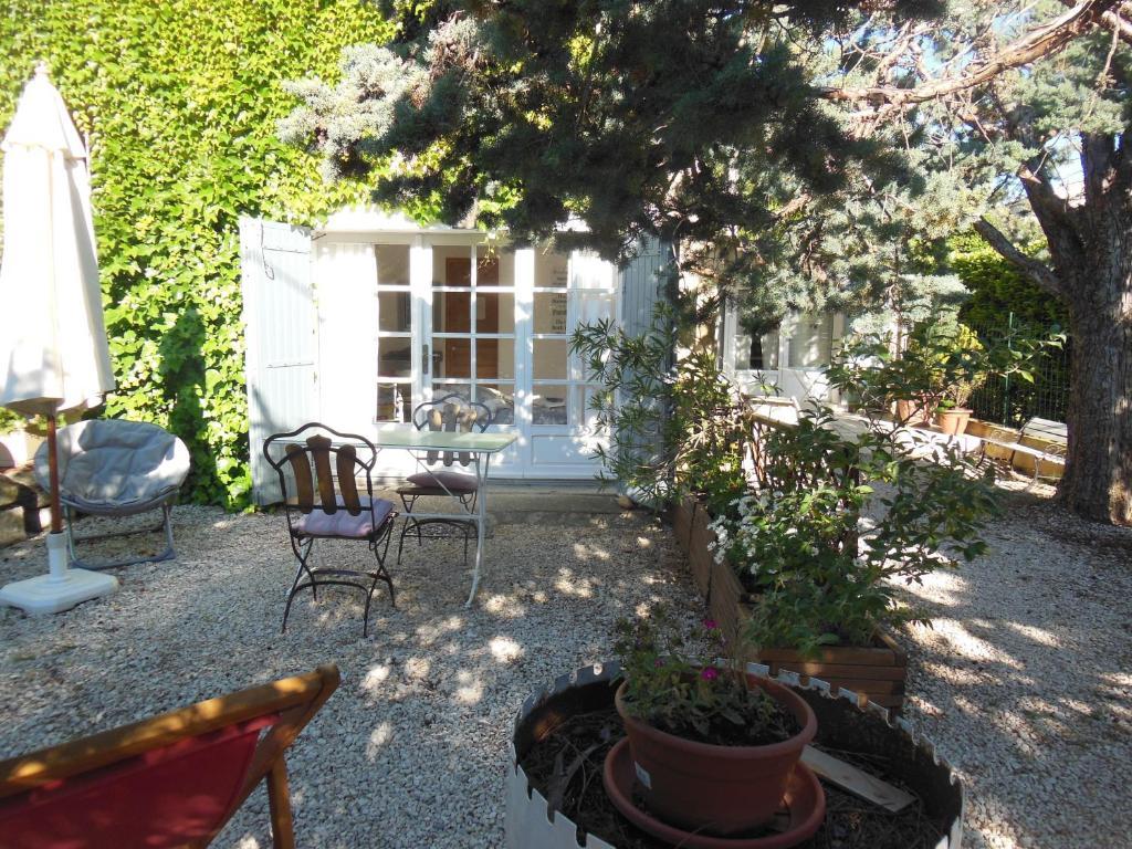 Chambres d'Hôtes Saint Vérédème Pujaut Esterno foto