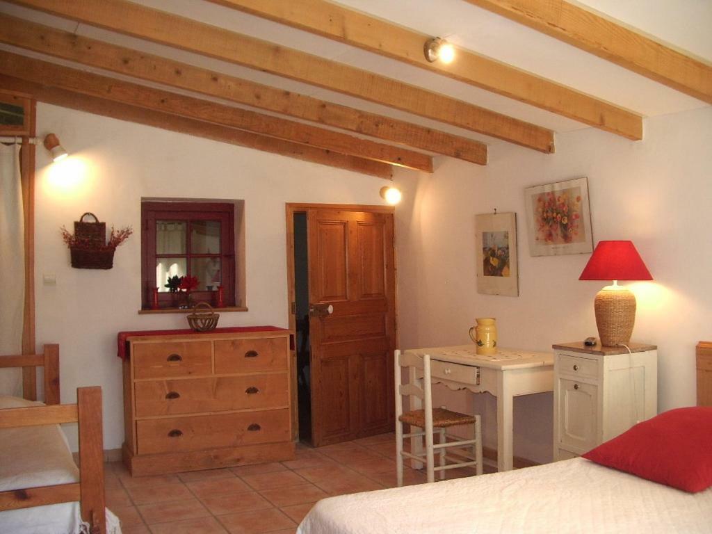 Chambres d'Hôtes Saint Vérédème Pujaut Esterno foto